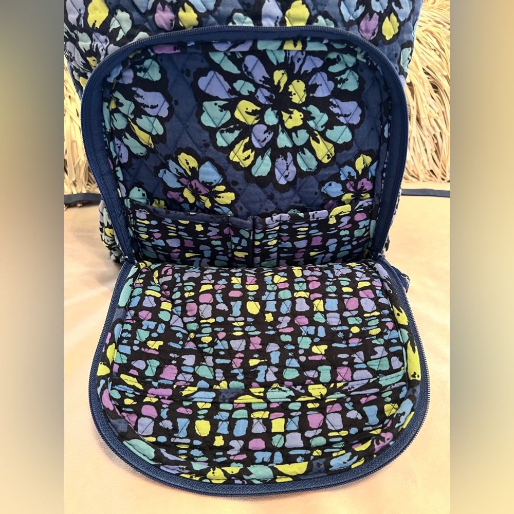 VERA BRADLEY Indigo Pop Essential Backpack Navy Blue Green Floral - Picture 4 of 14